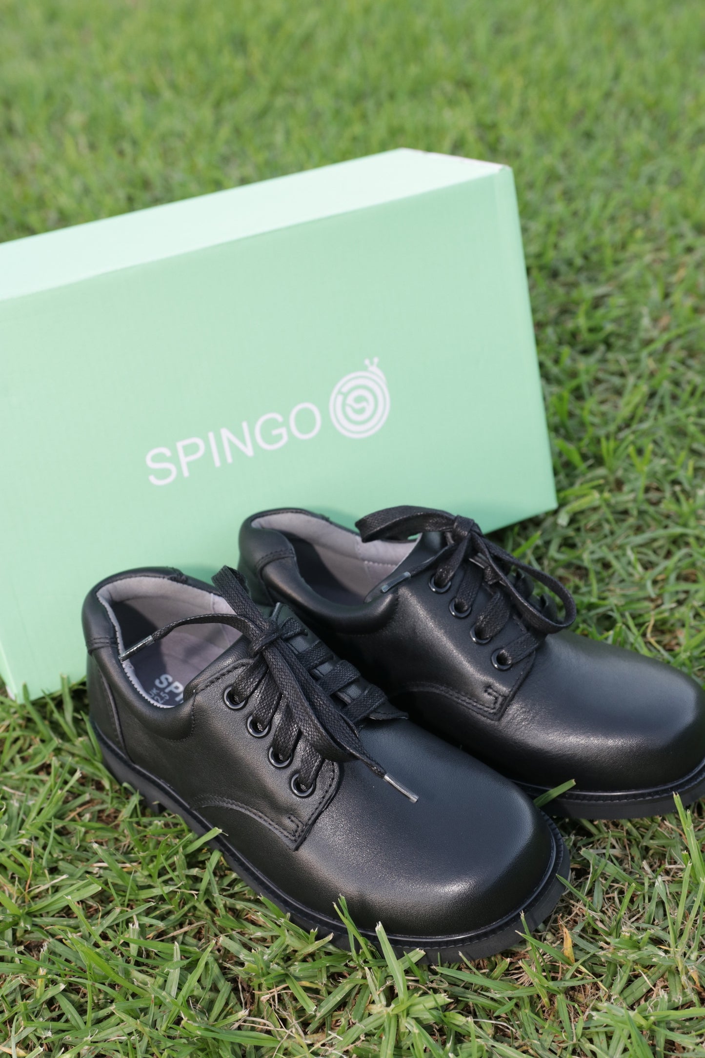 Classic Black Leather Lace-Up School Shoes (Unisex)
